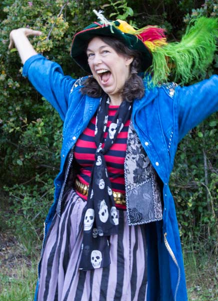 Auntie Stacey Pirate face painter