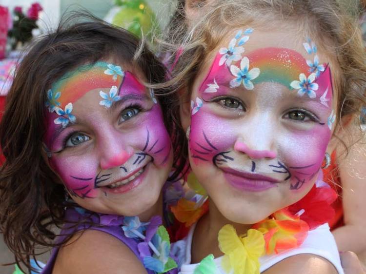 Aloha Cats face paint by Auntie Stacey's face painting, balloon twisting, children's entertainer, fun and games, best wine country face painter, Sonoma county